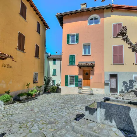 Charm Aldesago Apartment *